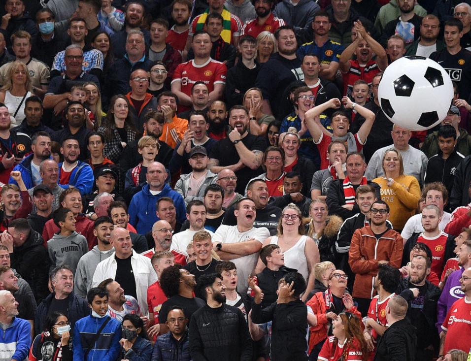 La afición del United ansía la victoria