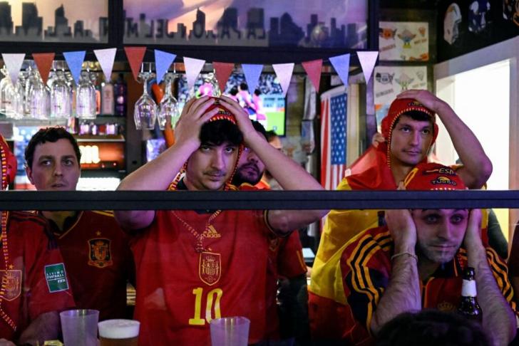 Los aficionados españoles sufrieron ante Japón
