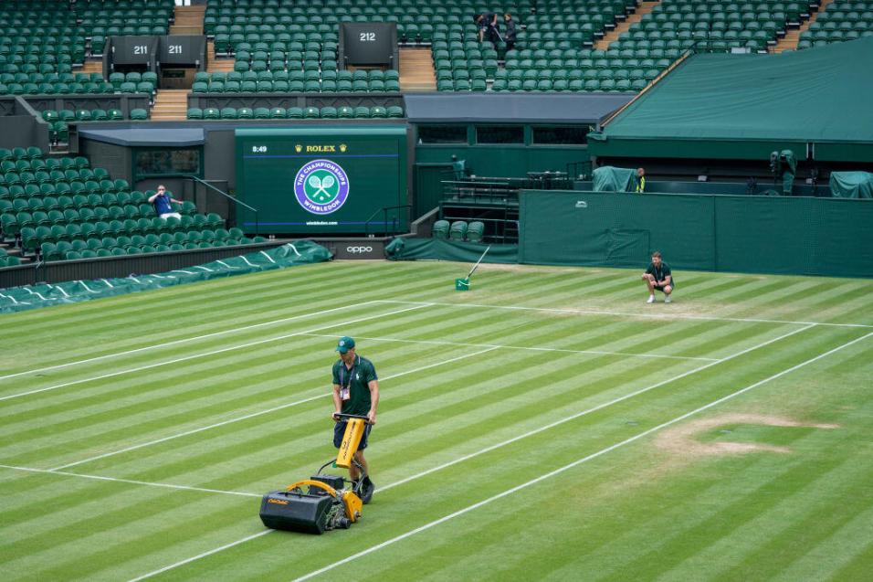 Federer, ante una de sus pistas favoritas