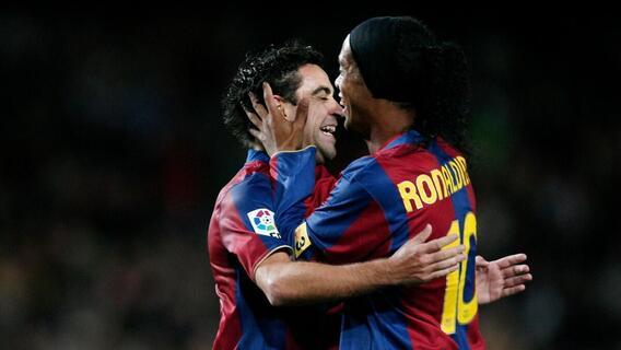 ronaldinho-xavi.jpg