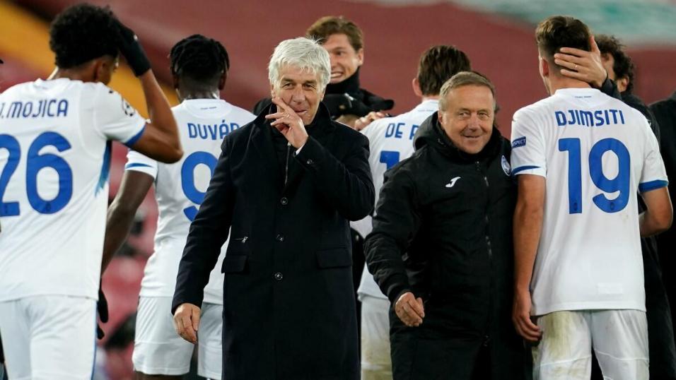 Gasperini lidera al Atalanta desde el banquillo.