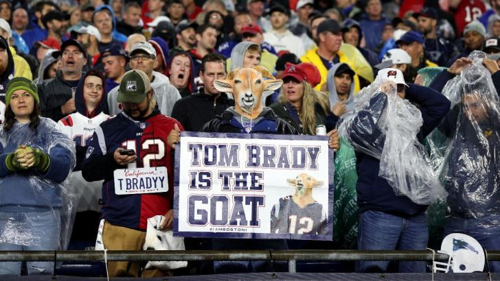 La afición de la NFL venera a Brady