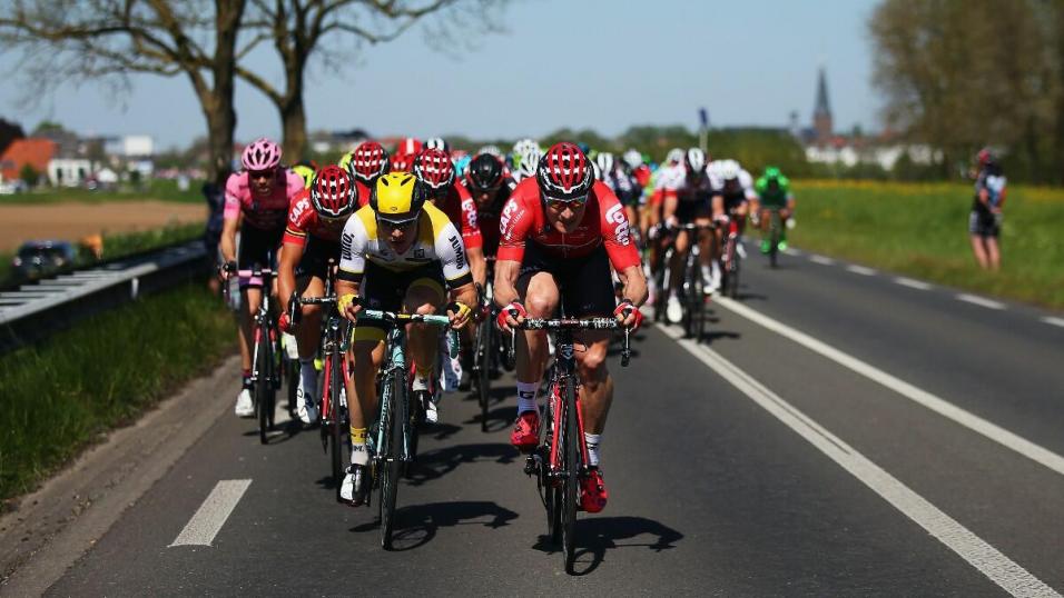 El Giro vuelve al llano.