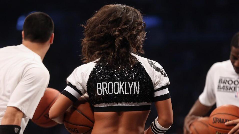 Los Nets tienen un gran equipo de animadores mixto