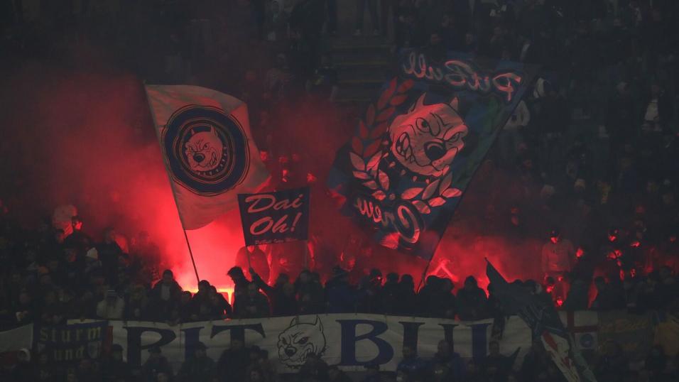 Los tiffossi celebran el cambio de la Serie A