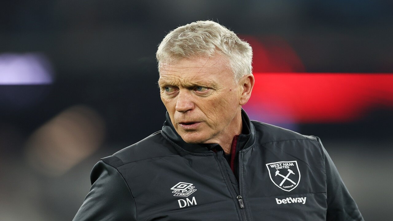 West Ham v Manchester United: Oppose goals and support Christmas cards
