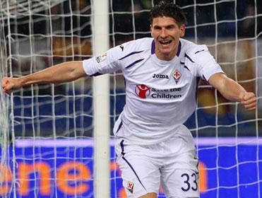 Will Gomez be celebrating again when Fiorentina visit Lazio?