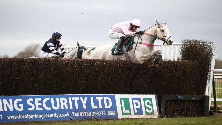 https://betting.betfair.com/horse-racing/8df3dcb60bc3ac7cbdba5e0adc99b2ac5b456a53.jpg