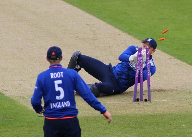 Bairstow replaces Buttler behind the stumps