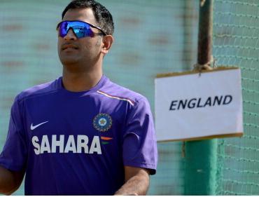 Dhoni is fancied to make hay against RCB's weak bowlers  