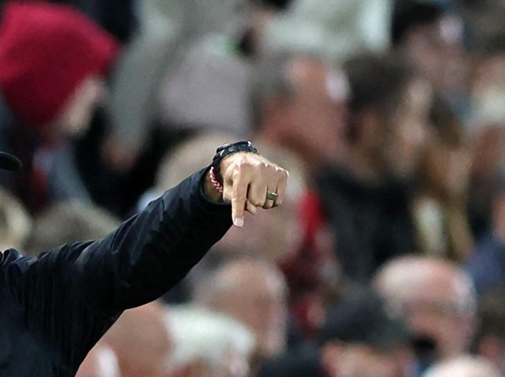 Klopp no remonta el vuelo en la Premier