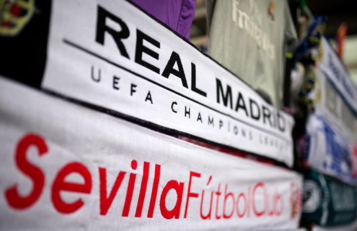 Bufandas Real Madrid y Sevilla