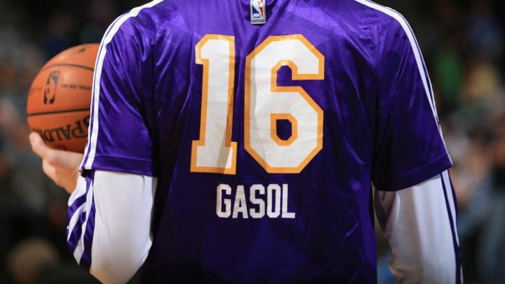 Pau Gasol tendrá su camiseta retirada por los Lakers