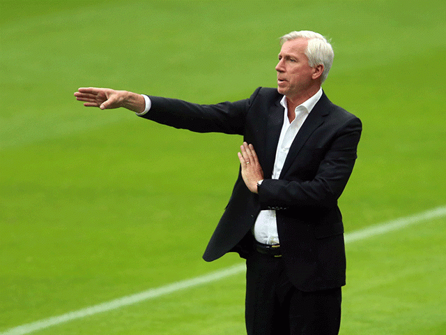 Alan Pardew would like nothing more than to spoil the Chelsea party on Sunday