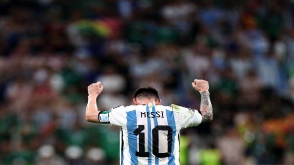 Lionel Messi Argentina back.jpg