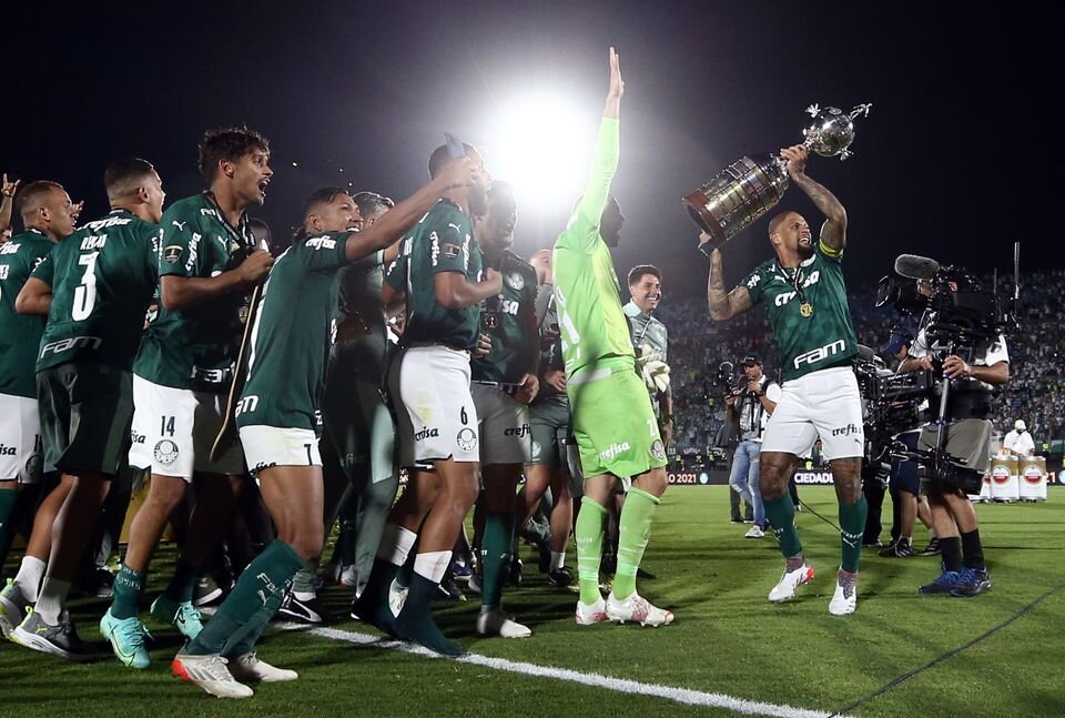 Colón lift historic Copa de la Liga title after defeating Racing Club