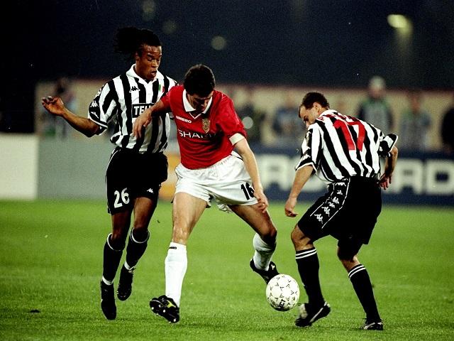 Roy Keane in action against Juventus in 1999