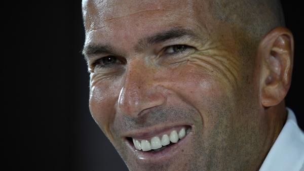 Zinedine Zidane head 1280.jpg