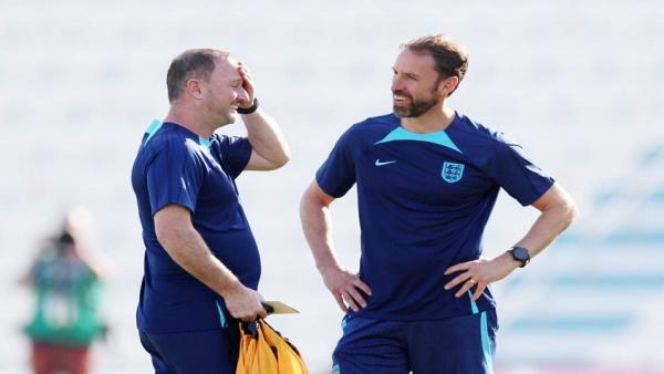 Gareth Southgate and Steve Holland World Cup trainig.jpg