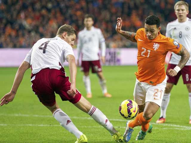 PSV and Holland star Memphis Depay is closing in on the Dutch title
