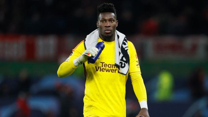 Andre Onana playing for Manchester United