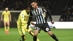 Angers midfielder Baptiste Santamaria