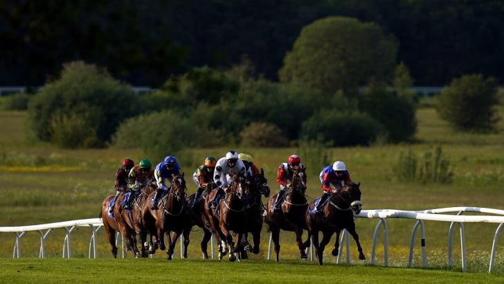Pontefract horse racing