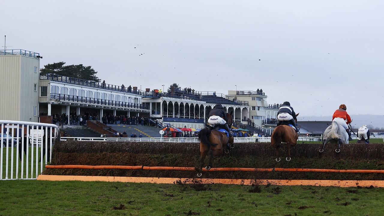 Rhys Williams' Thursday Racing Tips: Blinkers To Revive Fally Jem - Vimarsana News