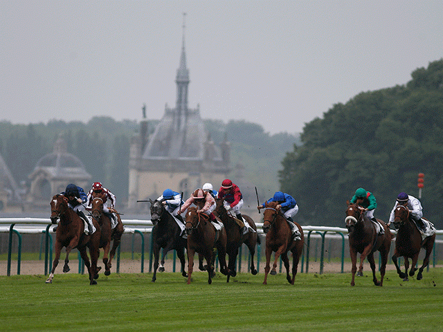 We finish today's column with some high-class action at Chantilly