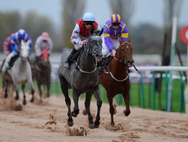 Timeform examine the in-running angles at Southwell