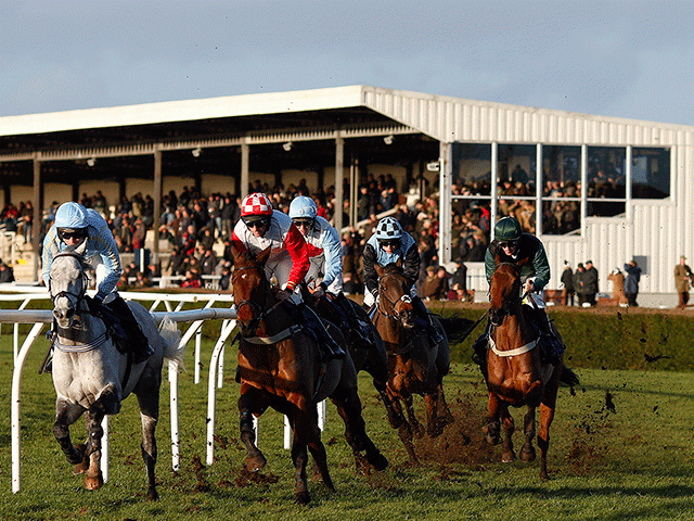 Wincanton provides today's jumps racing in England 