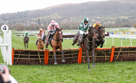 https://betting.betfair.com/horse-racing/c744024a8a1911e348cfeceaa46c933f48a01a19.png