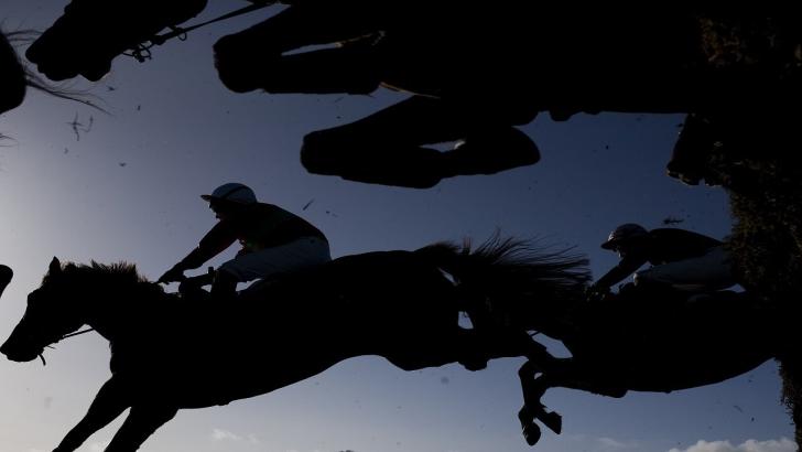 Horse racing at Clonmel