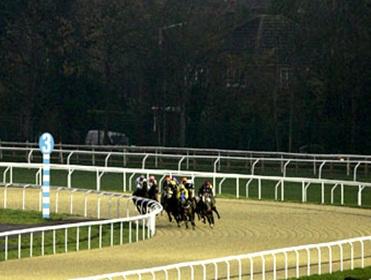 Timeform analyse the in-running angles at Kempton