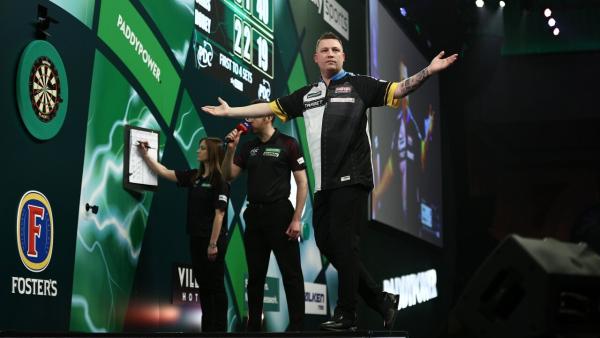 chris dobey getty darts qf.jpg