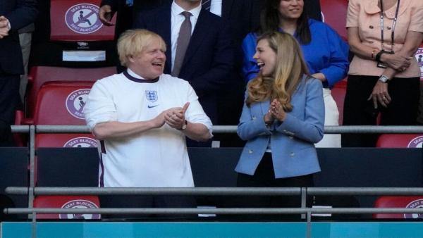 Boris Johnson & Carrie Symonds Euro 2020.jpg