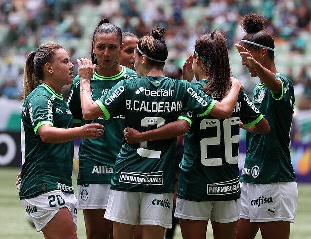 Internacional x Palmeiras palpites onde assistir ao vivo escalações e horário