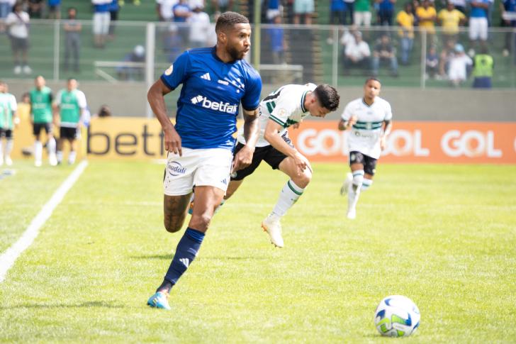 Cruzeiro venceu todos os jogos contra o Goiás no Independência