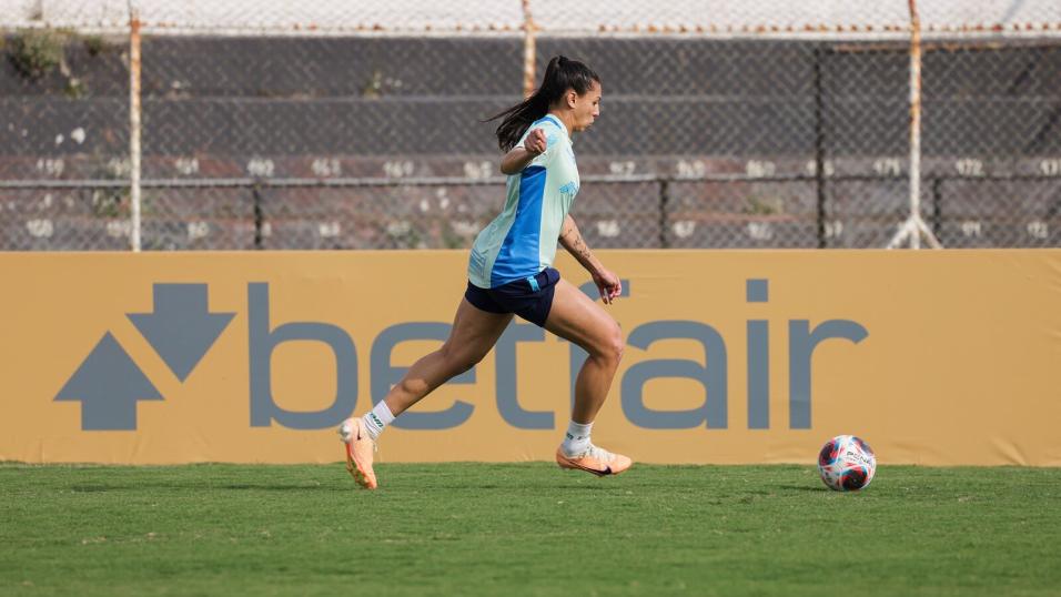 PAULISTA FEMININO: Palmeiras segura empate com Ferroviária e garante última  vaga