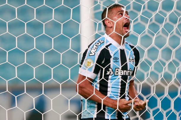 São José x Grêmio: onde assistir, horário e escalações do jogo pelo Gauchão