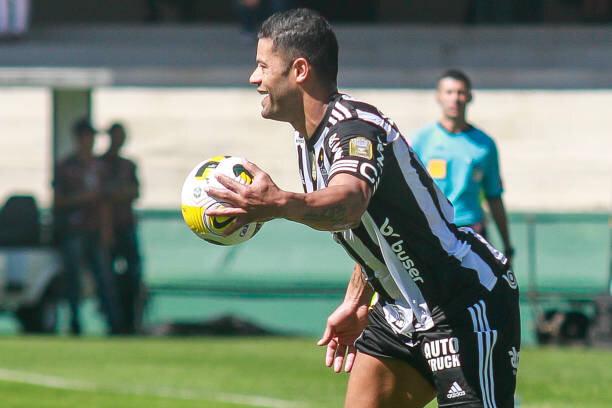 Com time alternativo, Flamengo recebe Atlético-MG pelo Brasileirão