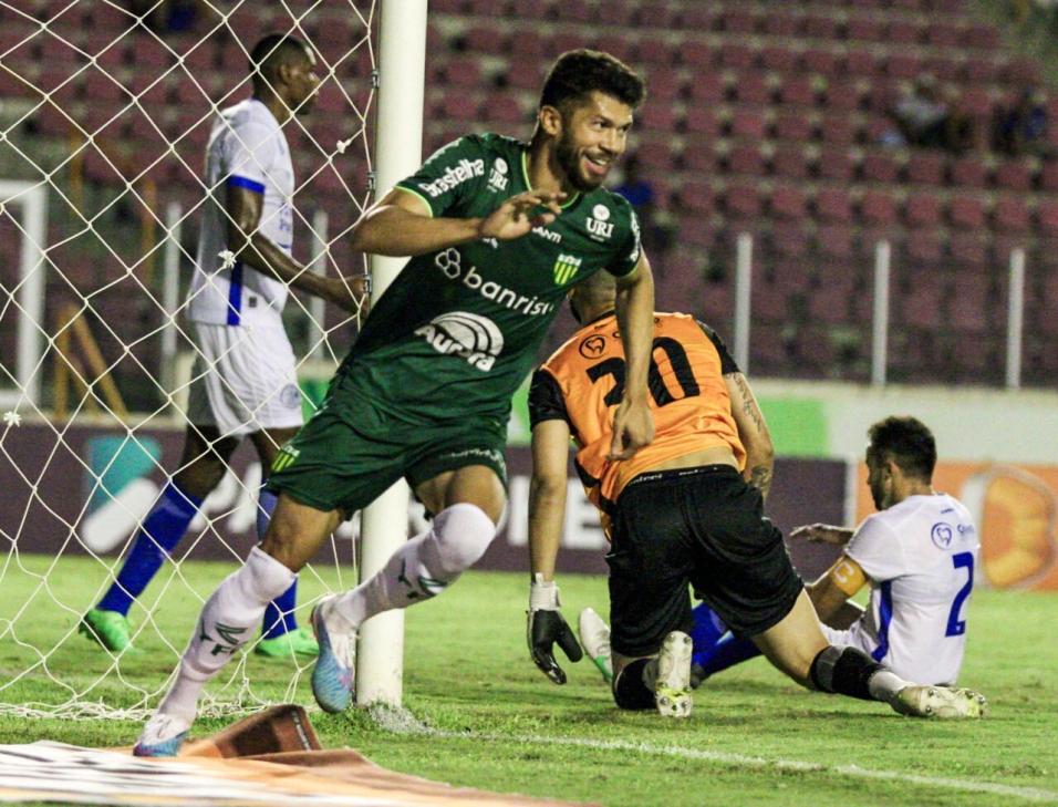 Caio Dantas chega ao Náutico e é mais um reforço do Timbu para