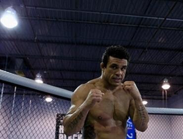http://apostas.betfair.com/apostas_betfair_ufc_vitorbelfort.jpg