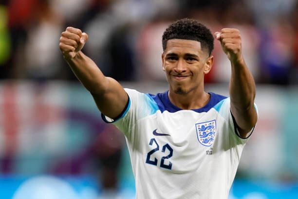 Jovem de 19 anos, Bellingham se destaca na goleada da Inglaterra