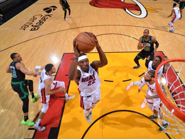 Boston Celtics x Miami Heat: veja horário e onde assistir ao vivo o jogo  dos playoffs da NBA