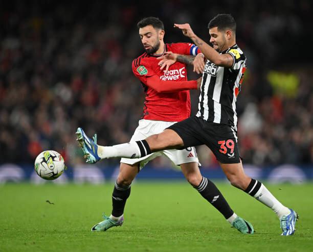 Newcastle x Manchester City: onde assistir e horário do jogo de hoje pela  Copa da Liga Inglesa - Lance!